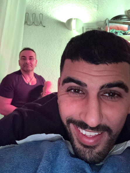 Aymen Barkok Massage von Giueseppe Lama